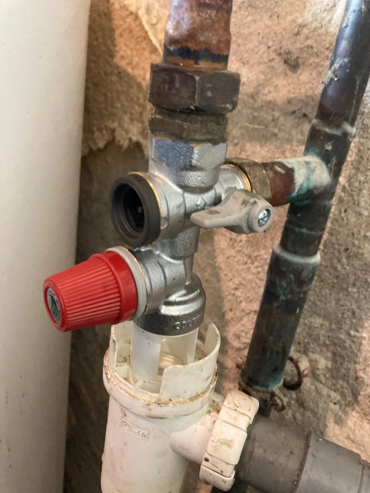 Remplacement d'un groupe de sécurité de chauffe-eau à Mers-les-Bains